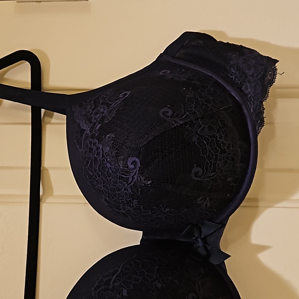 Torrid Navy Blue Lace Plunge Bra Size 42DD - Picture 2 of 7